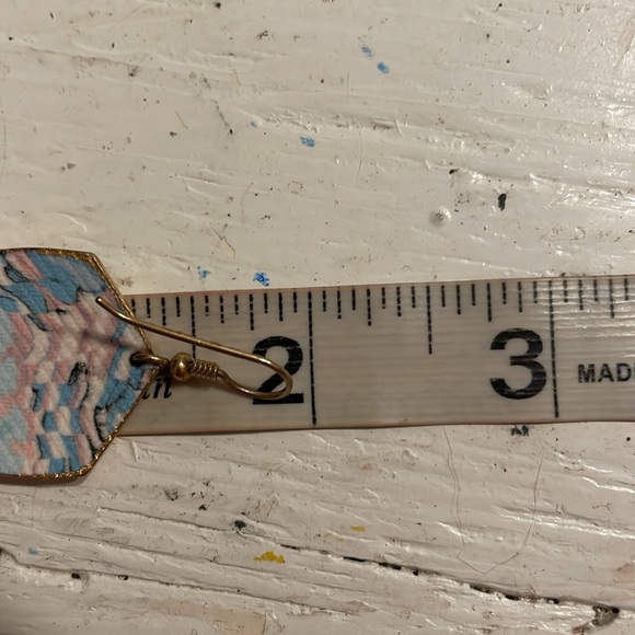 NWT 2” Mud Dove Collection gold plated hand crafted & painted dangle earrings - Picture 11 of 12